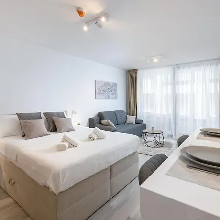 Appartement Luni In Center